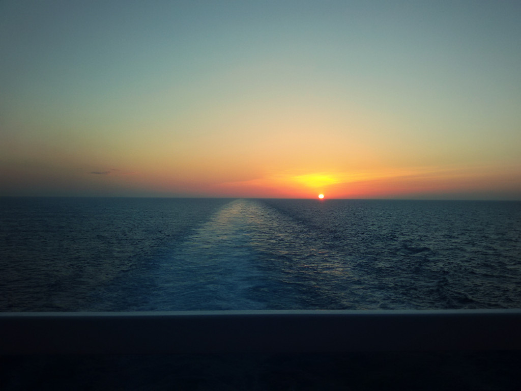 Zachód słońca ze statku